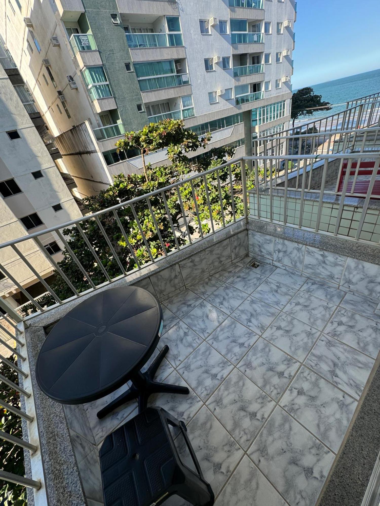 Apartamento Vista Mar - 2 quartos - Praia do Morro - prédio frente Mar - elevador - atravessou a avenida, já está na praia - com garagem - internet Guarapari Exterior foto